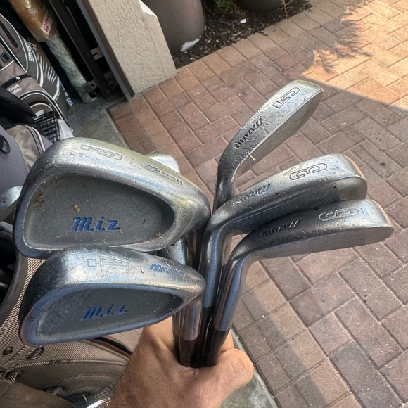 Mizuno MIZ men’s Irons 6 Pc Set In Right Handed 
Graphite - Picture 8 of 11